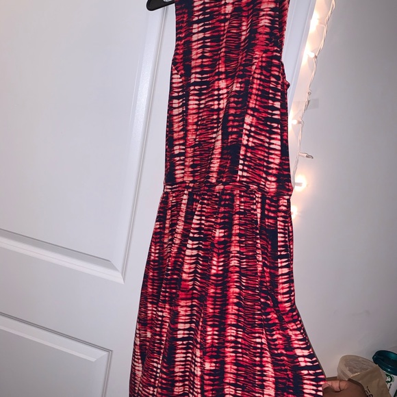 Colorful designed dress - Picture 2 of 3